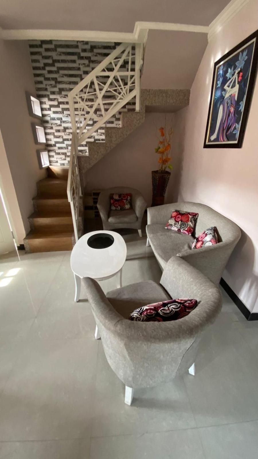 Gigafa Homestay Probolinggo Εξωτερικό φωτογραφία