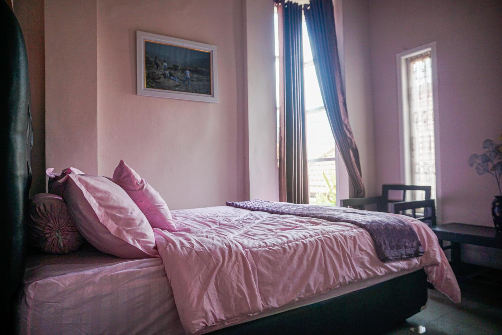 Gigafa Homestay Probolinggo Εξωτερικό φωτογραφία